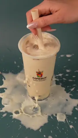 Leben ist Chaos. 🧋🧋🧋 Zu viel? Gibt’s nicht. Brav sein kannst du woanders. Für alle, die mehr wollen als nur probieren. 😋🥳 #bubbletea #bobalover #boba #bobatime #bobatea #bobalove #myboba #frozensmoothie #bobaeveryday