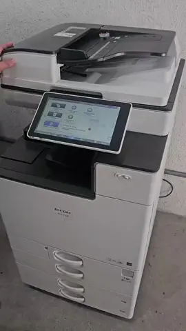 🧠💡 Dica técnica que salva! Tá com riscos na impressão na sua Ricoh MP C2003 / C2004 / C2504 ou IM C2000 / C2500? Nosso técnico da Futuro Print mostra como você mesmo pode limpar o laser e resolver o problema em poucos minutos! 🔧 Menos chamados técnicos, mais produtividade 💥 ⚠️ Essa dica vale ouro! Salva e compartilha com quem usa multifuncional Ricoh 👇 📲 Suporte, locação e manutenção: @futuroprint WhatsApp: (11) 94779-3288 #LocaçãoParaEmpresas #SãoPauloEmpresas #ricoh #impressaocolorida #FuturoPrint #LocaçãoDeImpressoras #ManutençãoRicoh 