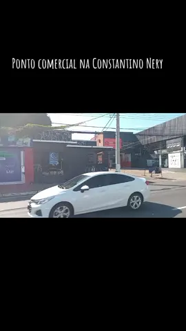 Aluga-se ponto comercial an Av. Constantino Nery, 03 banheiros,  05 salas,  01 depósito, cozinha, garagem para dois carros xom portão eletrônico,  banheiro externo Valor R$ 3.200,00 #mariofeitosa #corretordeimoveis #corrtoresmanaus 