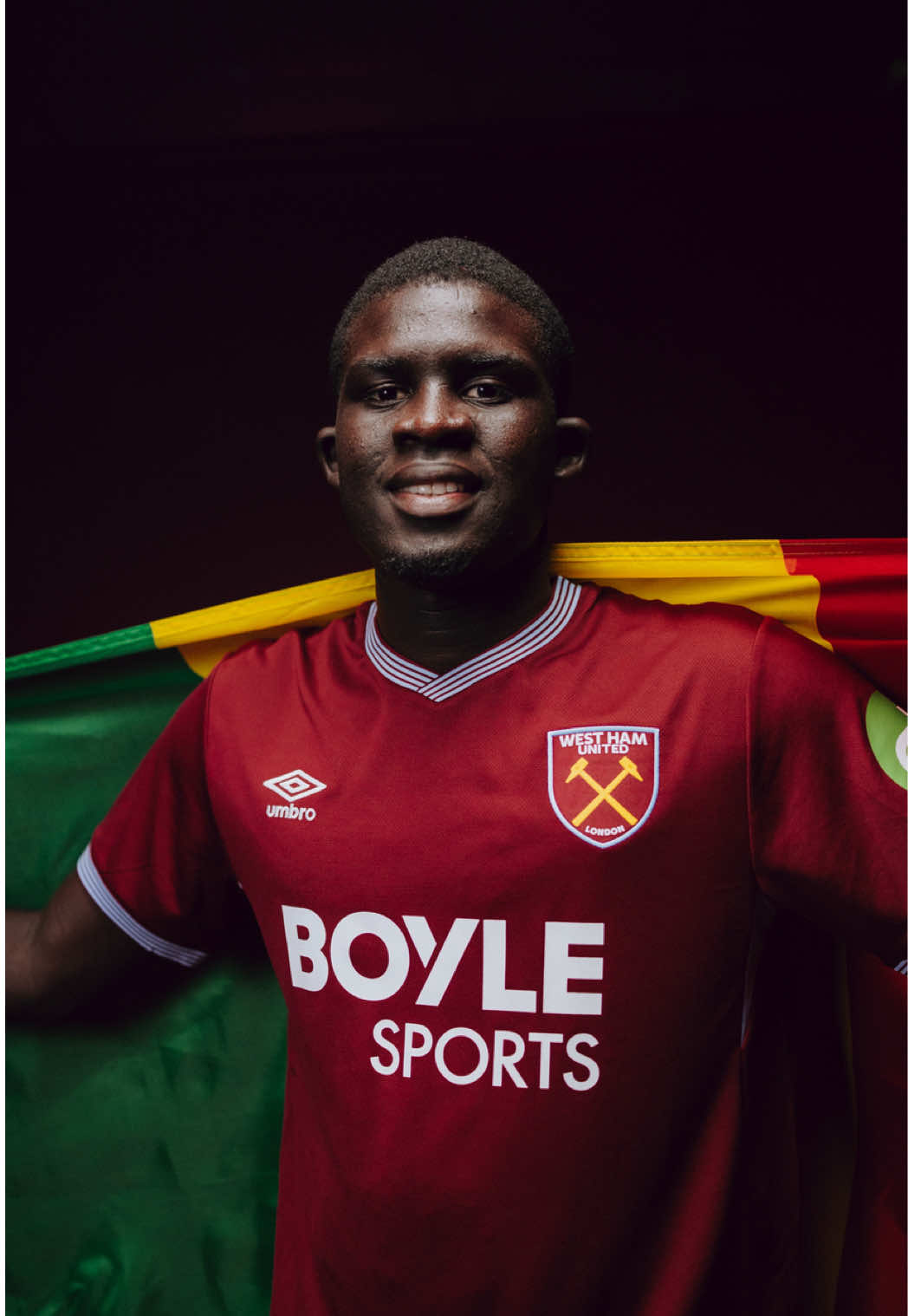 He’s here, he’s a Hammer ⚒️                                    #WestHam #Football #PremierLeague