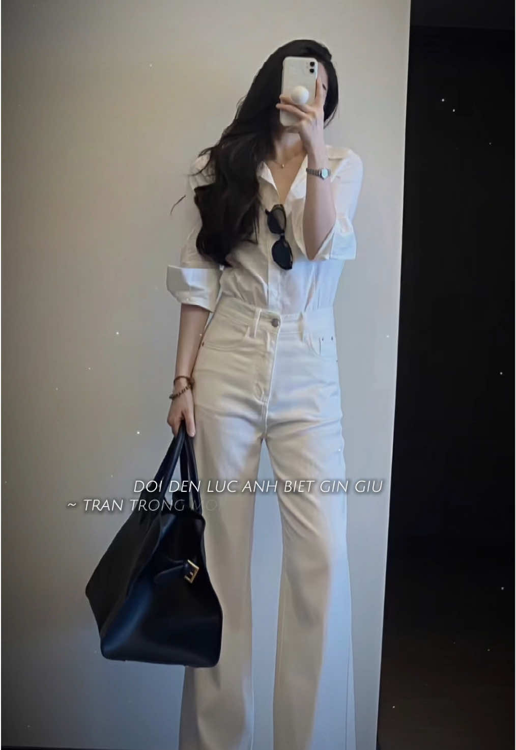 Đợi đến lúc anh biết gìn giữ ... #outfitdaily #outfitdaily86 #outfitoftheday #phoido #phoidoxinh #homnaymatgi #quankakinu #quankakitrang #aosominu #aosomitrang #quanjeannu #quanjeantrang 
