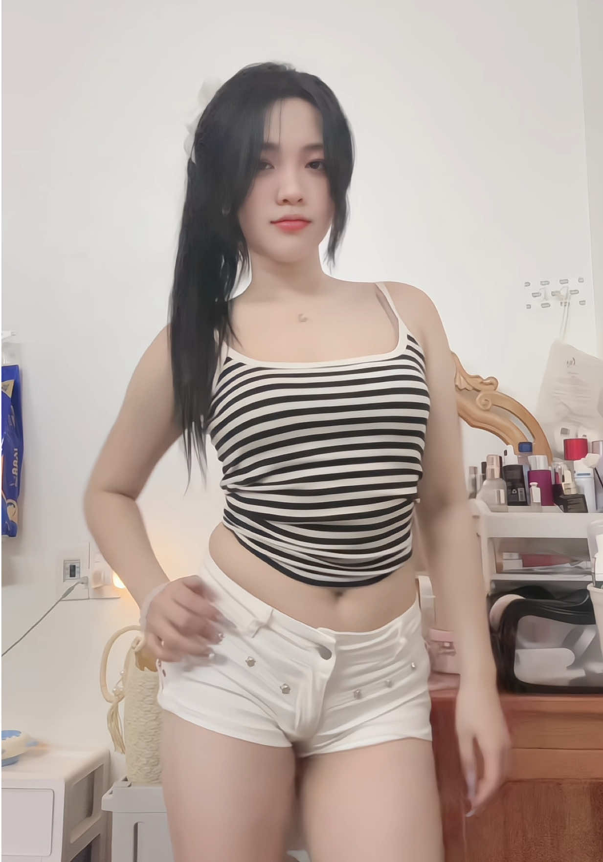 Các mom ơi em ở nhà ăn lại tăng cân r các mom ơi 🤓👻 #alengido #fy #xh 