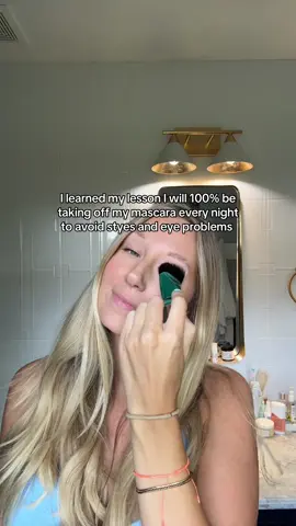 TAKE OFF YOUR MASCARA BEFORE BED 🤪 #makeupremover #makeupremoval #eyecare 