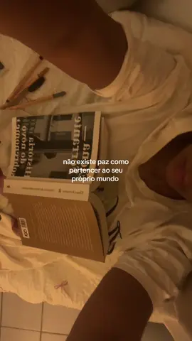 vivendo feliz com meus hobbies #BookTok #BookTokBrasil #foryoupage 