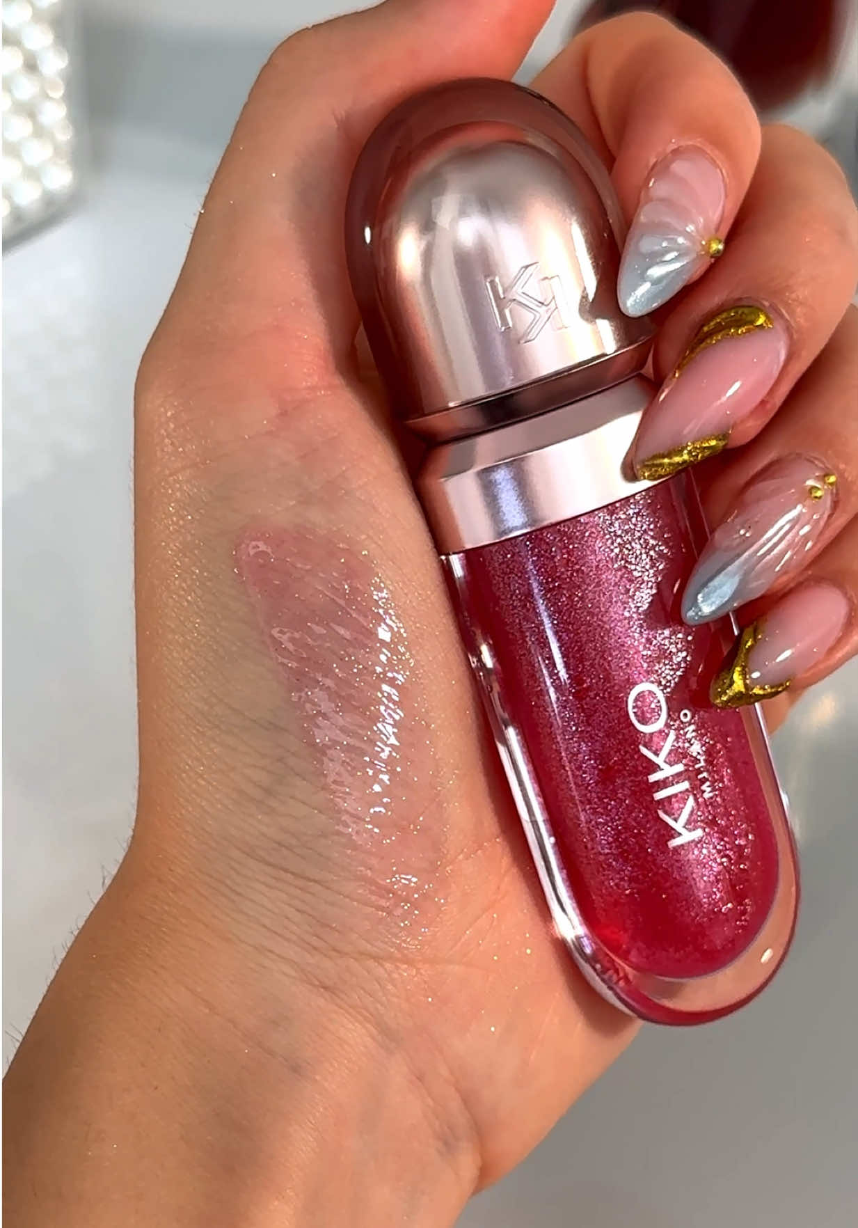 @KIKO Milano 04 3D Hydra Lip Oil 🌸🦩🎀 • Kiko Milano • lips • lipgloss • pink • makeup • beauty • lip oil  • #makeup #beauty #lipglosses #ugc #fyp 