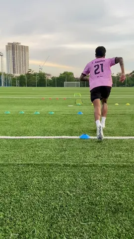 🚨Circuit Drill Agility For Footballers🚨 #myfootballfit #footballtraining #agilitydrill #adidaspredator #fyp #🇲🇾 