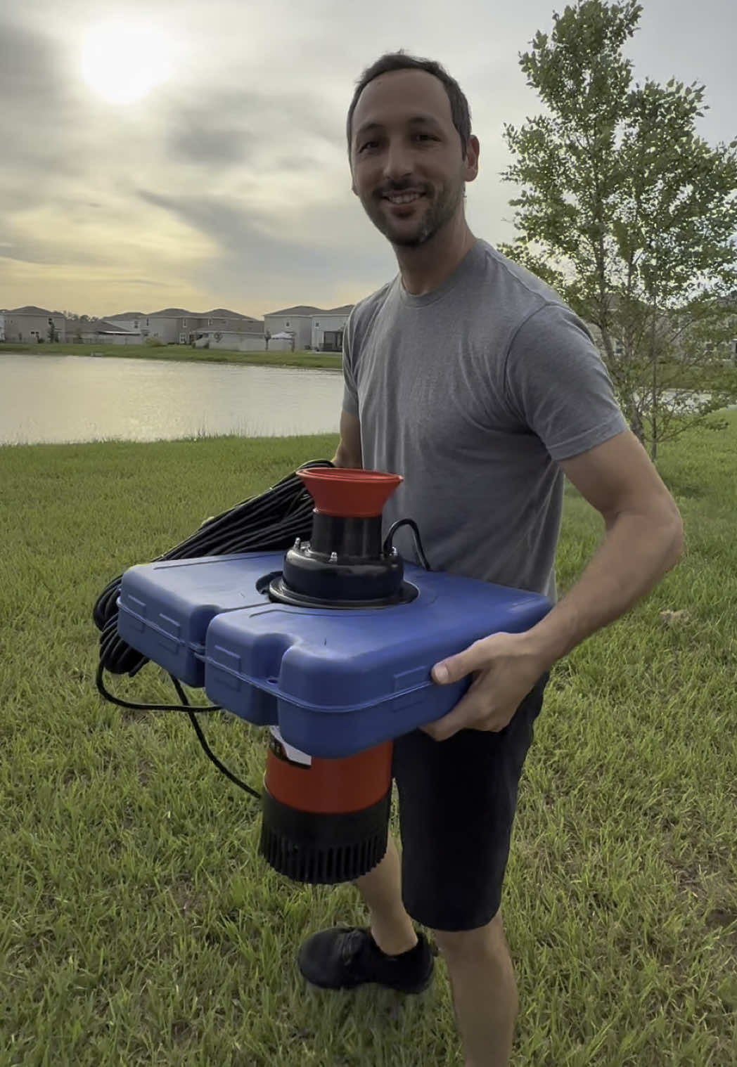 Pond Fountain Aerator, F1-4 1HP 750W 110V Powerful Floating Pond Fountain Pump With 100 FT Power Cord, Outdoor Pond Aerating Fountains Cascade Pump for Small Large Ponds Lake Pond Jet System Water Ball Filter #pondaerator #aerator #lakeaerator #fountain #floatingfountain #pond #pondfishing