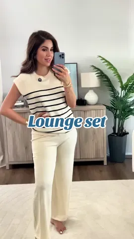 I love this lounge set. It’s so soft and comfy. #summeroutfit #casualoutfits #tiktokshopfinds #dfyd #dealsforyoudays #tiktokshopcreatorpicks #loungewear 