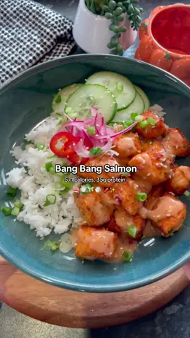 This one is too good not to save! Ready in under 30 minutes, the perfect weeknight meal.  Screenshot the recipe at the end besties 💕  #lowcalorie #weeknightdinner #lazydinner #easydinnerideas #caloriedeficitmeals 