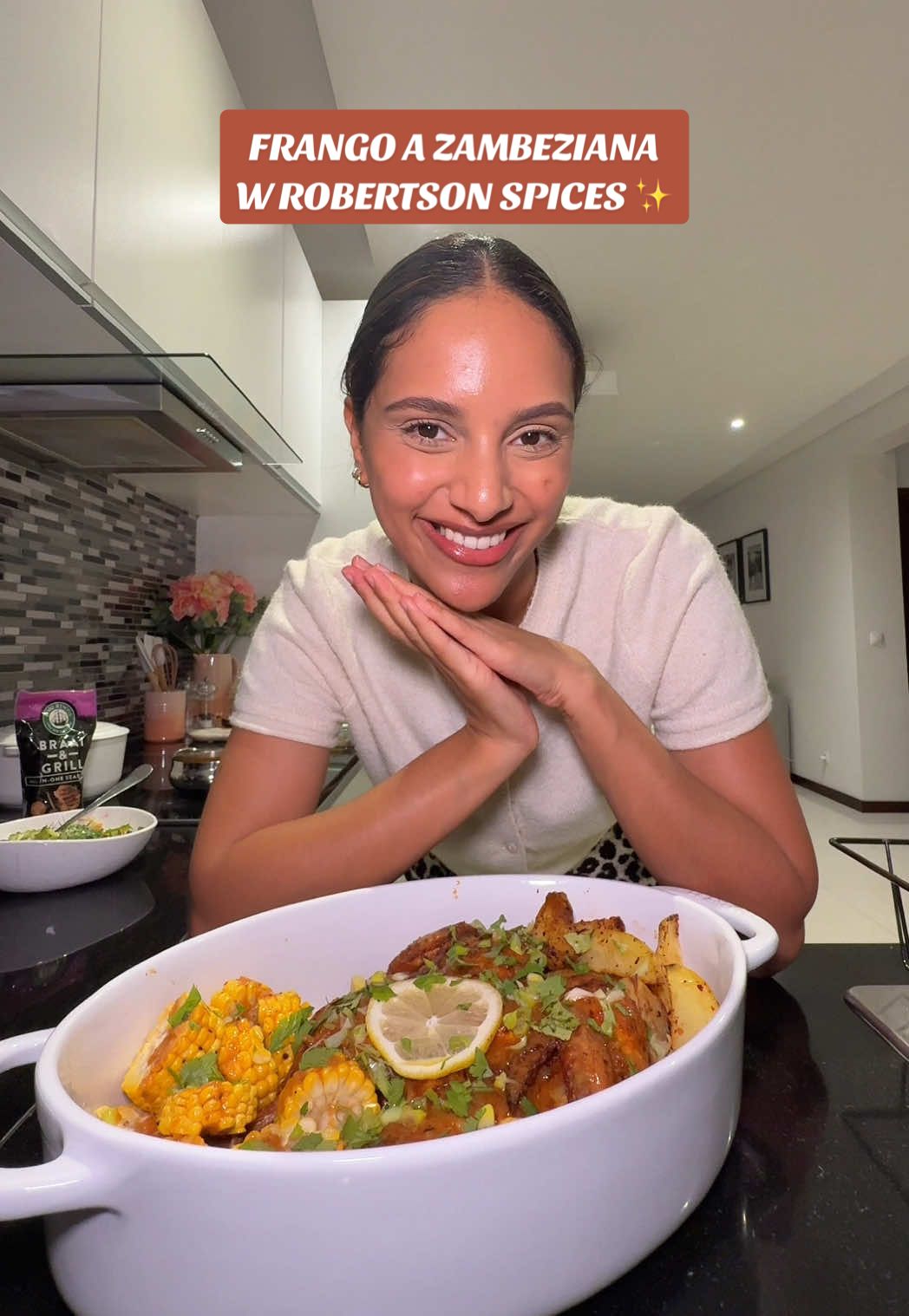 A fusion of flavours, that represents me ✨ using proudly South African Robertson Spices to make a proudly Mozambican dish 🇲🇿🇿🇦♥️✨ @Robertsons Herbs & Spices #FindYourMeWithRobertsons #RobertsonsSpices #frangoazambeziana #mozambique #southafrica Ad 