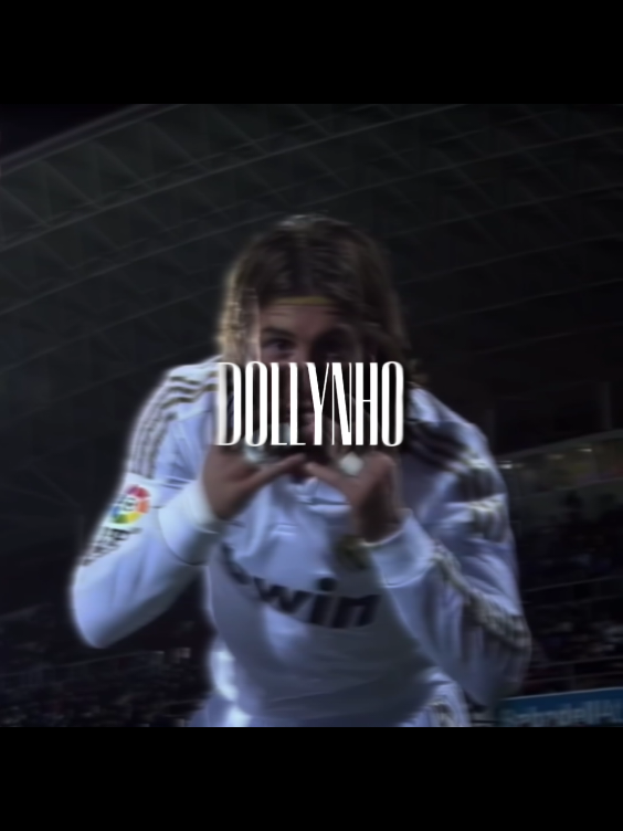 Siren Head x Sergio Ramos🔥🧱 #clips #fyp #xzyabc #skills #viral #foryoupage #foryou #vilariza #footballtiktok 