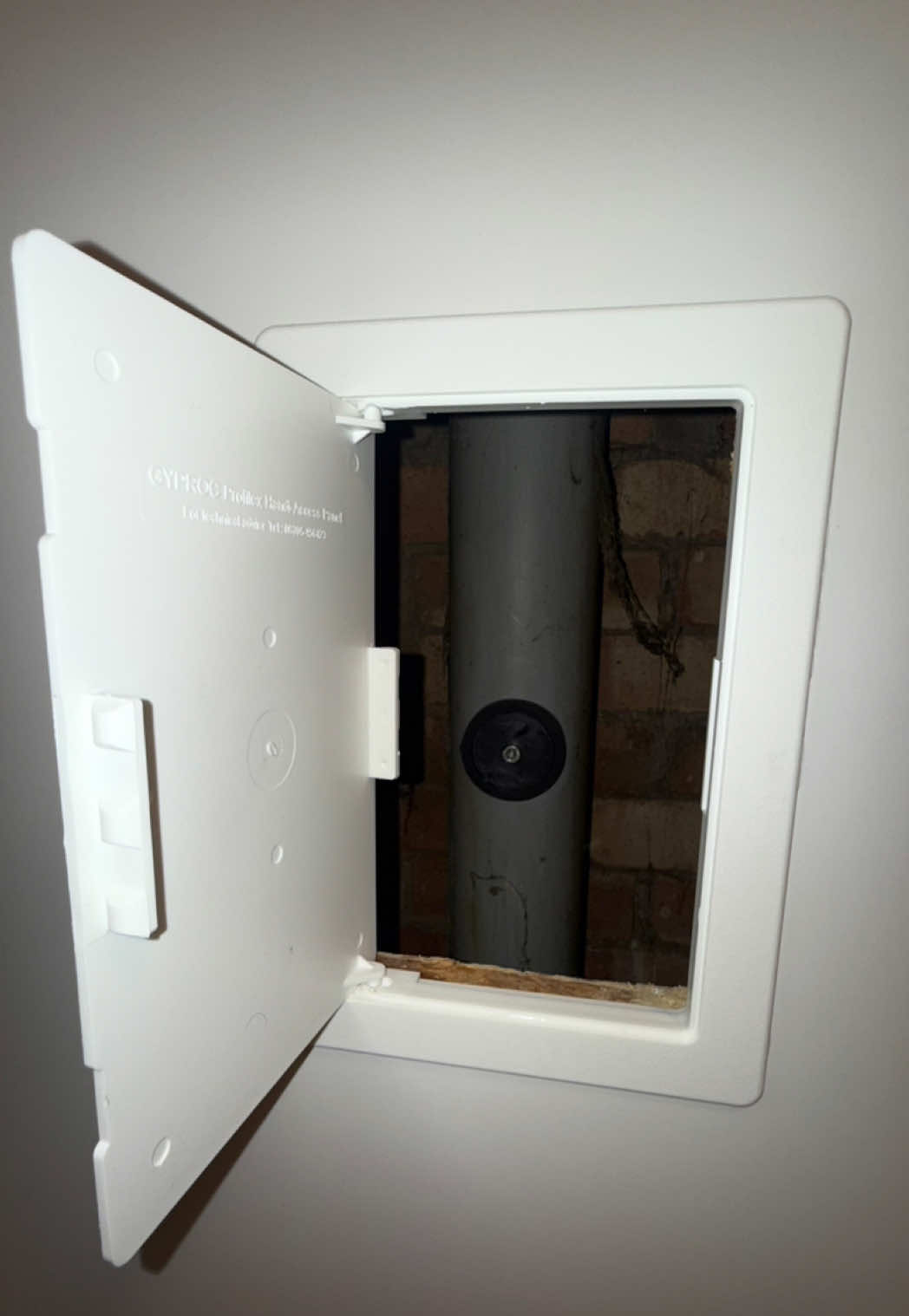 Nightmare stack blockage with terrible access, made easy with @FerncoUK access point and a trap access door. Let me know what you guys think ! #clearingblockages #fyp #oddlysatisfying #blockage #dalrod 