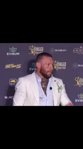 cant stop looking #UFC #ufcedit #conormcgregor #alexg #fypシ 