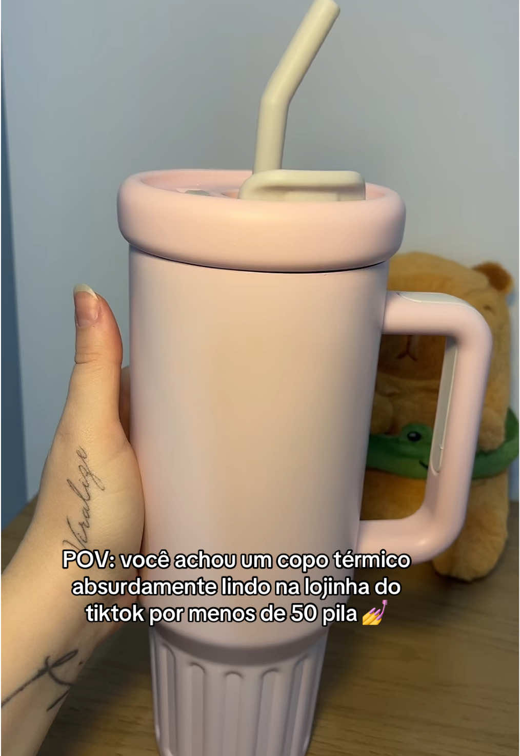 O copo térmico mais lindo que já tive 😮‍💨 não vaza tá, é perfeitooooo! Já já venho fazer um review dele! #explorar #copotermico 