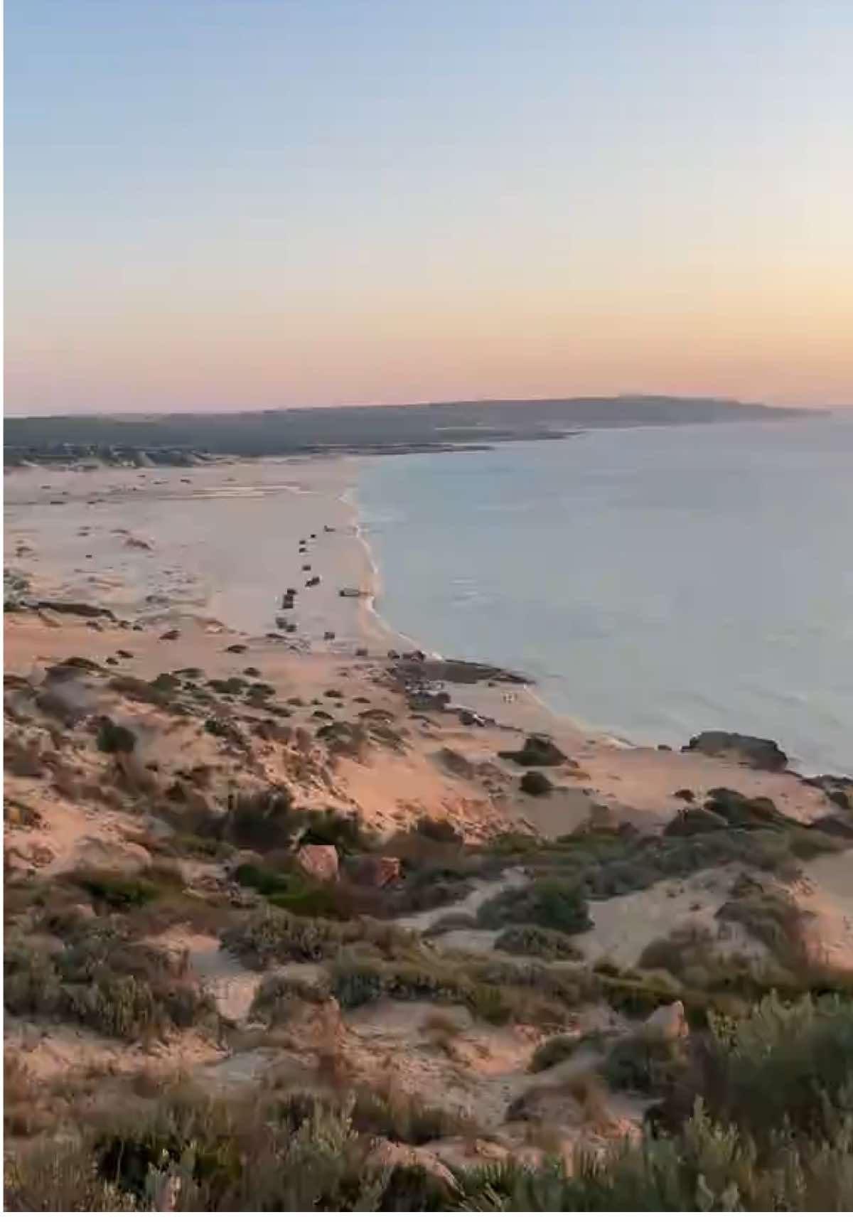 أكبر شط في بنزرت❤️  #tunisia🇹🇳 #tunisia #beautifuldestinations #تونس#تونسعة #camping #nature #algerie🇩🇿 #bizerte #fyp #تخييم #beachvibes #beachlife #بحر #غروب #campinglife #sunsets #
