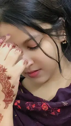 চোখটা থেকে মুখটা তোমার কবু সরে না তোমায় ছাড়া মনটা আমার কিছু চায়না 🥰🥰🥰#tiktokviral #jizan #pageforyou #song #saudiarabia #f #pag 