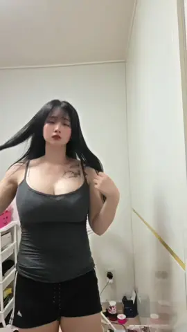 못 참고 까르보나라 불닭 2개 해치웠다😶