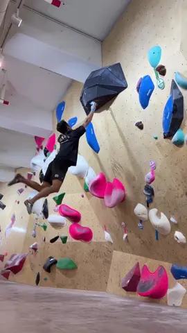 WTF 🫡  #climbing #escalade #fyp #jump #bouldering  credit: @chaeseongjoon