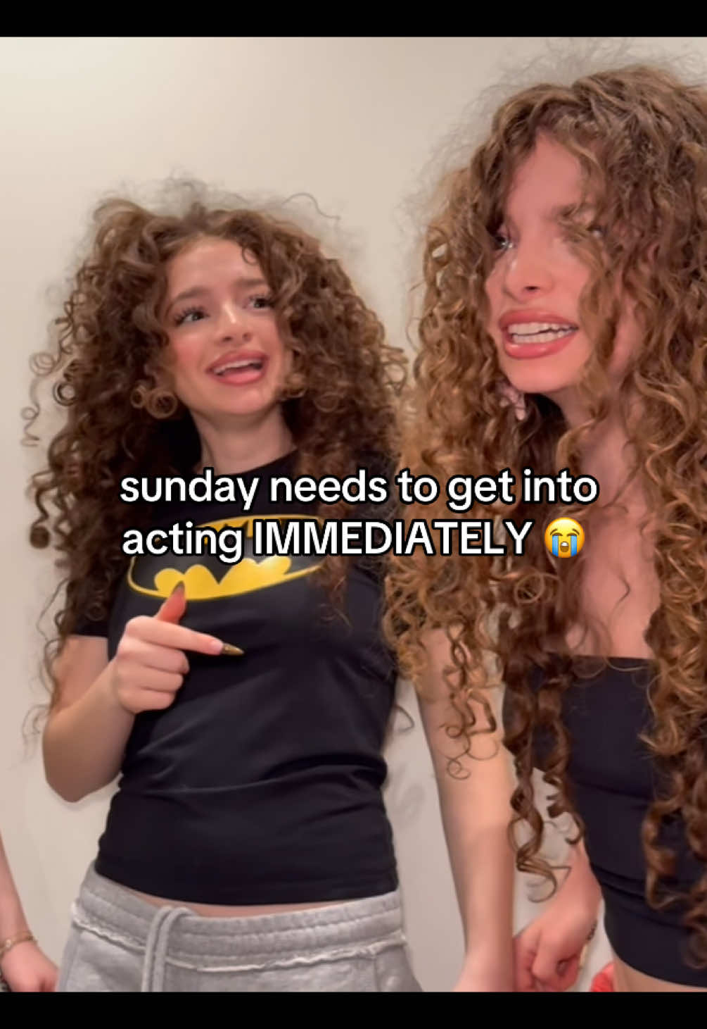 I promise when I watched this clip I was shocked at how good her acting is 😭 #foryou #actives? #kalogerasisters #sundaykalogeras #xyzabc @Eliana Kalogeras @sundaykalogeras @demitrakalogeras @Noah Risling @patrishakalogeras 