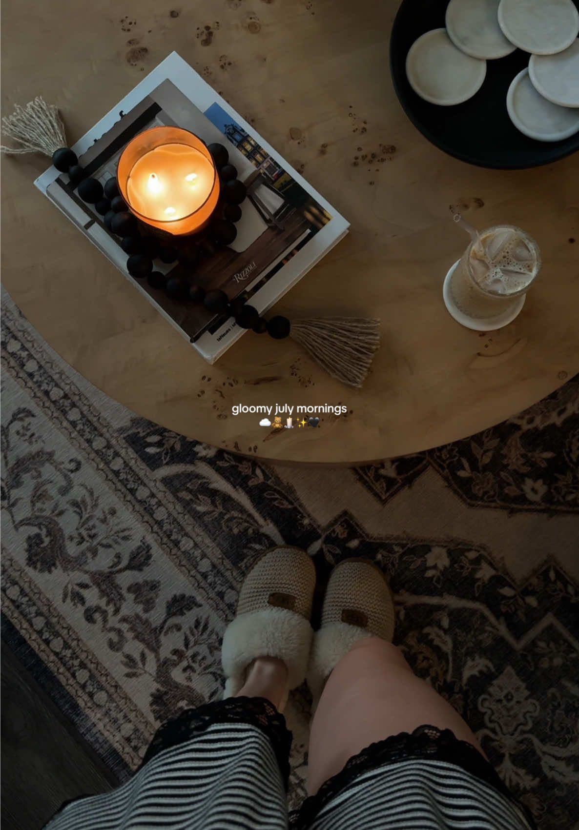 gloomy july mornings☁️🧸🕯️✨🖤  #july #julymornings #morning #morningroutine #morningvlog #morninginmylife #morningmotivation @Breville @Chobani @aerie @Horizon Organic @UGG® @onequince @World Market @Bath & Body Works @SoftFrame 