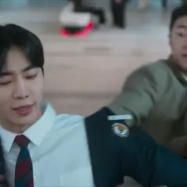 شخصيه بونغ سو😭😭#4u #fypシ゚ #fypシ゚ #kdrama #headoverheels #explore #kdramafypシ #greenscreen #moving #fyppppp #chooyoungwoo #fyp 