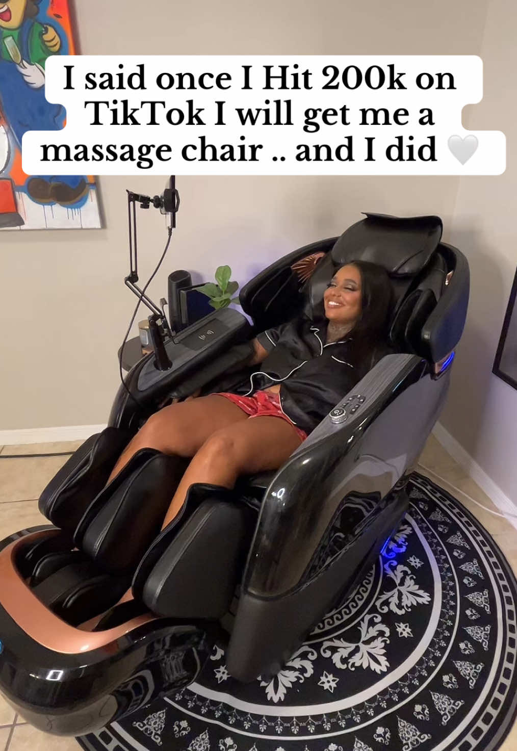 🎉 200k OMG THANK YOU GUYS  #massager #massagechair #zerogravity #wellnessjourney #massagetherapy 