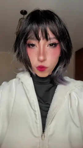 Hola, me veo pepian? (Ignoren el desorden del cuarto)  #nuevolook #estilo #cambios #cabello #guapa #emetsuki #viral 