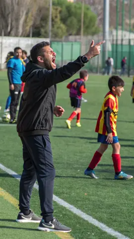 El poder del autocontrol en los entrenadores de fútbol base. #fútbolformativo #liderazgoconsciente #inteligenciaemocional #autocontrol #educación