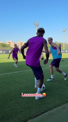 This kid 🤯 @Lamine Yamal #fcbarcelona #barçaontiktok #barça #lamineyamal 