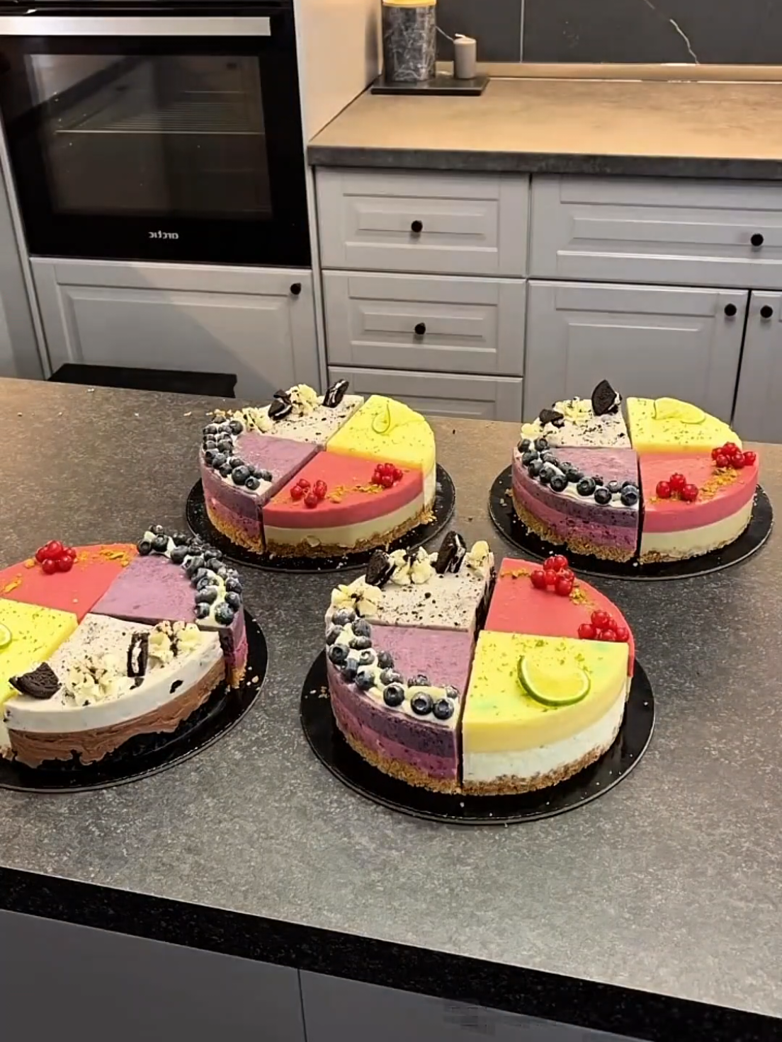 ⭕APRENDE REPOSTERÍA desde CERO y EMPRENDE desde CASA Con nuestro CURSO 100% ONLINE 💕🍰 🍰Más de 80 recetas probadas y 🎁7 BONOS de Regalo!  ✅100% en línea  ✅Estudia desde la comodidad de tu hogar con cualquier dispositivo (celular, tableta, laptop etc)  ✅Estudia en cualquier horario ✅Acceso a nuestra plataforma de por vida ✅Certificado al finalizar el curso🏅 Más información en el link de mi perfil 