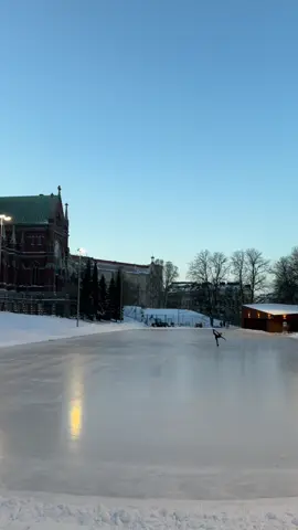 freedom #improvisation #figureskating #IceSkating #choreo #iceskatingtiktok #finland #outdooricerink #nature #winter 