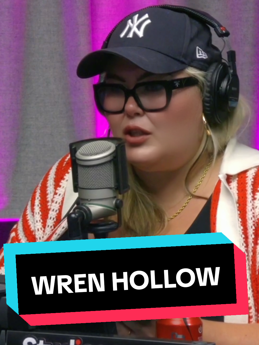 have you heard of... Wren Hollow....?? 😬😱 #ghosthuns #podcastclips #ghoststories #scary #creepy 