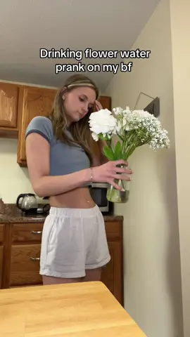 He got so worried at the end💀 #fyp #comedy #couplecomedy #couplestiktok #couplepranks #viralvideo #prank 