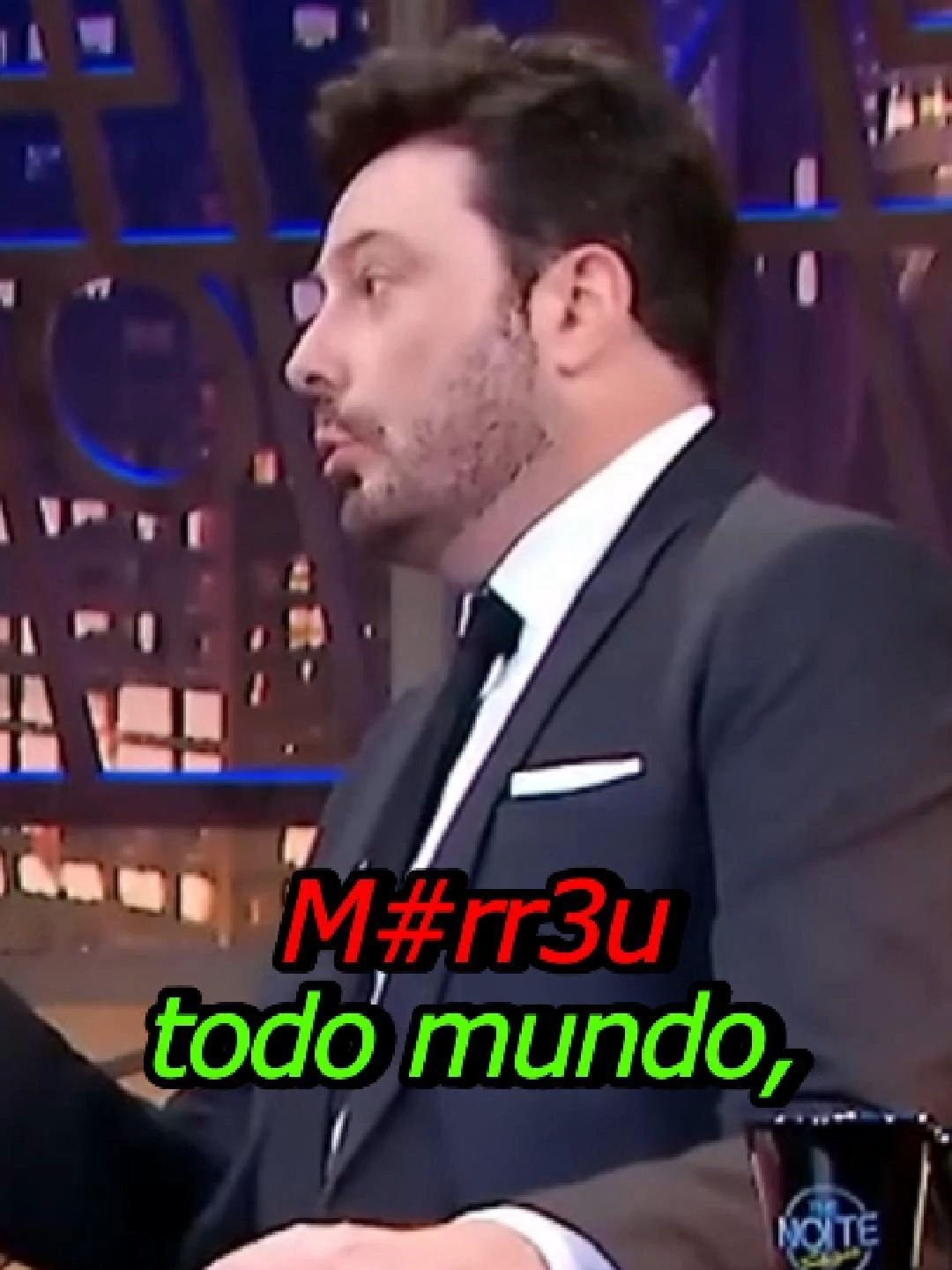 A turma do CHAVES: #meme #danilogentili #chaves #thenoite