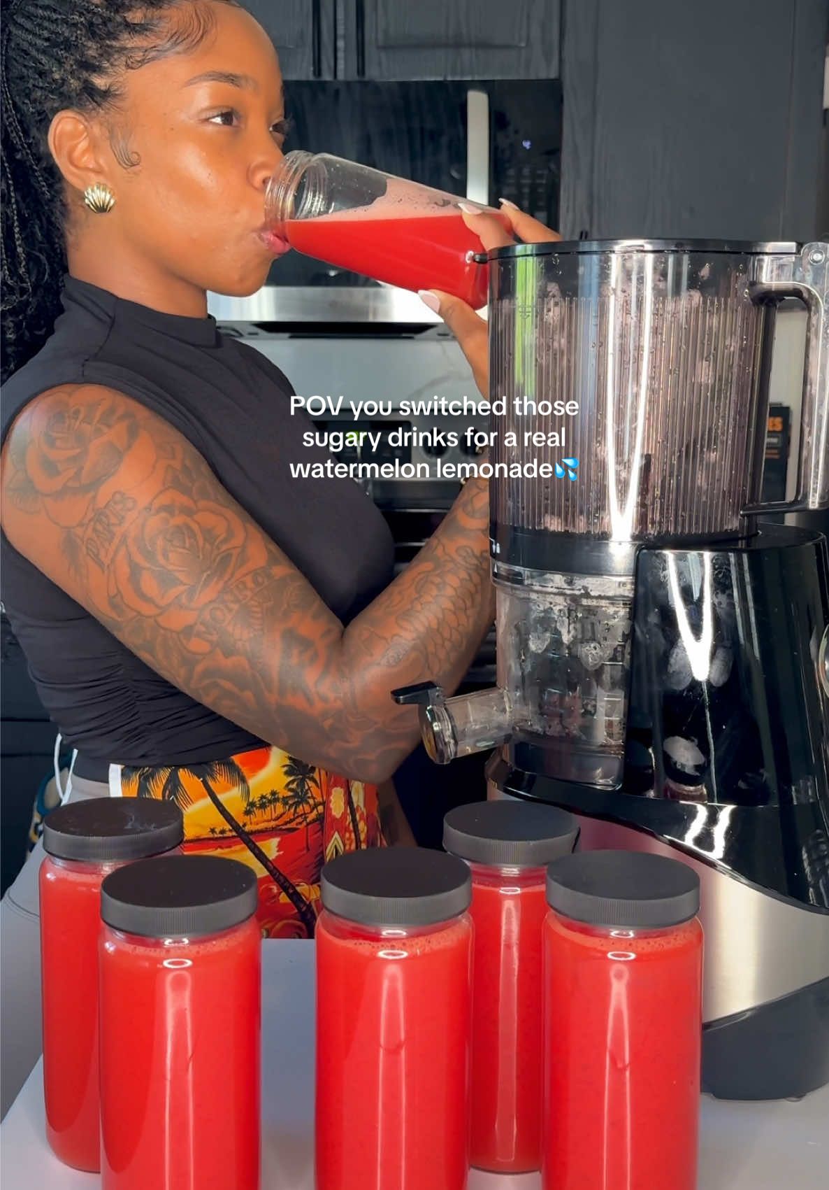 This recipe is kid-friendly, naturally hydrating, and packed with vitamin C and electrolytes!💦 Perfect summer refresher using the @Canoly C09 Juicer 🍉  Juicer linked in my bio! Use code CHAZSCUISINES for 15% OFF #canolypartner #canoly  Ingredients: 1/2 watermelon, juiced 4-6 lemons, peeled & juiced (Optional)  1/2 cup agave or sweetener 2 cups cold water  2-3 cups, Ice  1/3 cup, Mint for an extra pop #watermelon #lemonade #detox #detoxjuice #drinktok #juicing #detox #food #juicetok #juice #juicer #foryoupage 