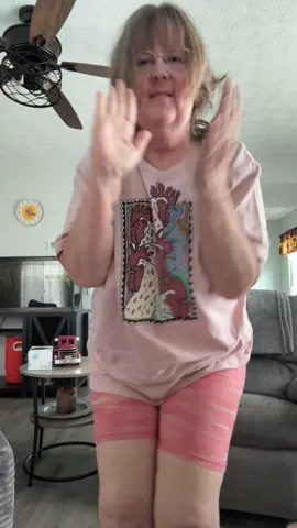 Clapping for all of us out here trying to get followers!!!  Wanna hit 1k