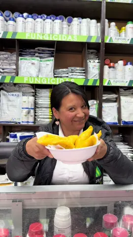 ¿Engrose o engorde?😂👩🏻‍🌾🧑🏻‍🌾#AgrícolaSanJosé #Pasto #videoviral #paratii #humor #divertido #engrose#empanadas 
