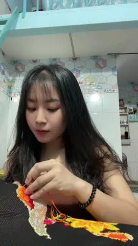 Đường quan trung nắng đổ xa sôi. Mà r đau có ngại