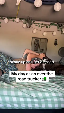 Another day in our life 🐕🚛❤️ #trucking #ladytrucker #dayinmylife 