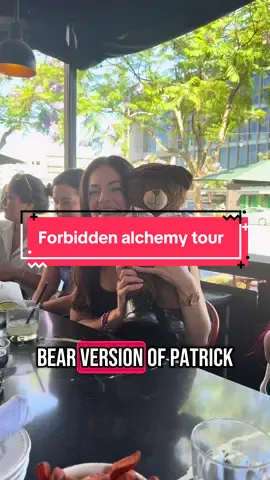 Go pick up #aforbiddenalchemy NOW!!!!  #BookTok #booksigning #therippedbodice #bookstagram #crookedbooks #staceymcewan #romantasy #historicalfiction #sagasayscrew @Saga Press Books 🛸🧙🏿‍♀️🔪 @staceymcewanbooks @Victoria Aveyard 