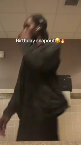 Sum light😂🤷🏾‍♂️ who still wan battle when i slide to work doe😂#bonnetboyv0n #fyp #viral #chipotle #birthday #dance #tanging 