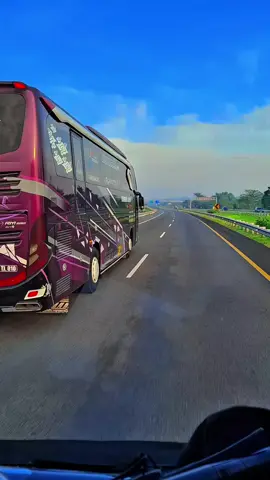 jogjaneseee #fyp #foryoupage #fy #busmania #tunggaljayatransport #pariwisata #fypシ゚viral🖤tiktok #buspariwisataindonesia #yogyakarta 