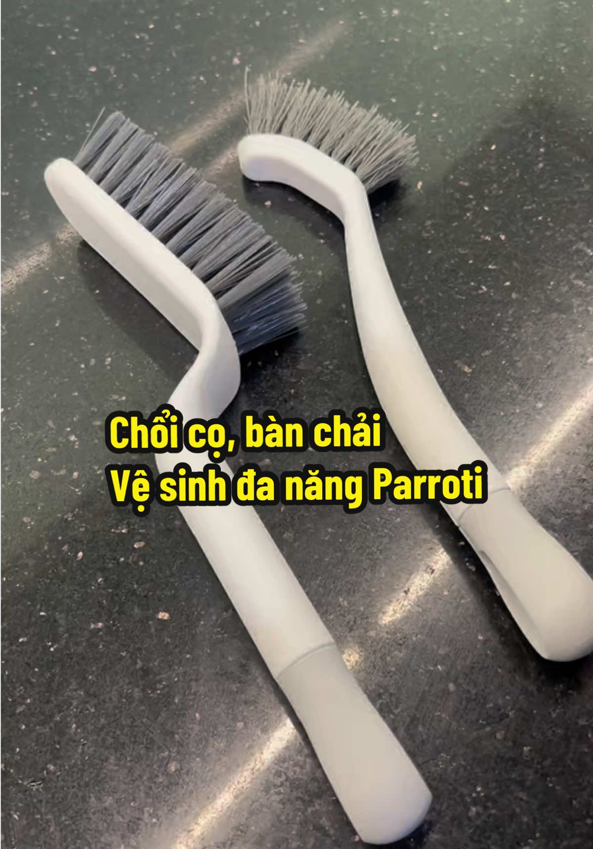✅ Chổi cọ vệ sinh đa năng Parroti tiện lợi sạch sẽ vô cùng. Chất liệu dày dặn . Lông dày mềm mịn, cầm chắc tay ưng lắm z link tui mua ở đây nha #nhan_9292 #review #xuhuongtiktok #viraltiktok #viral #viralvideo #tienich #danang #LearnOnTikTok #dogiadung #giadungtienich #reviewdogiadung #choicovesinh #choico #cọ #covesinhdanang #parroti #choicoparroti #choicodanang #choicosannhatam #banchai #banchaivesinh #banchaidanang #banchaigiaydep 