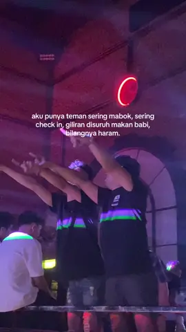 Kelakuan temenmu, tag orang nya !! #fyp #story #letsparty #satrio #superhouse #party #trending #fyppppppppppppppppppppppp #trending #katakata 