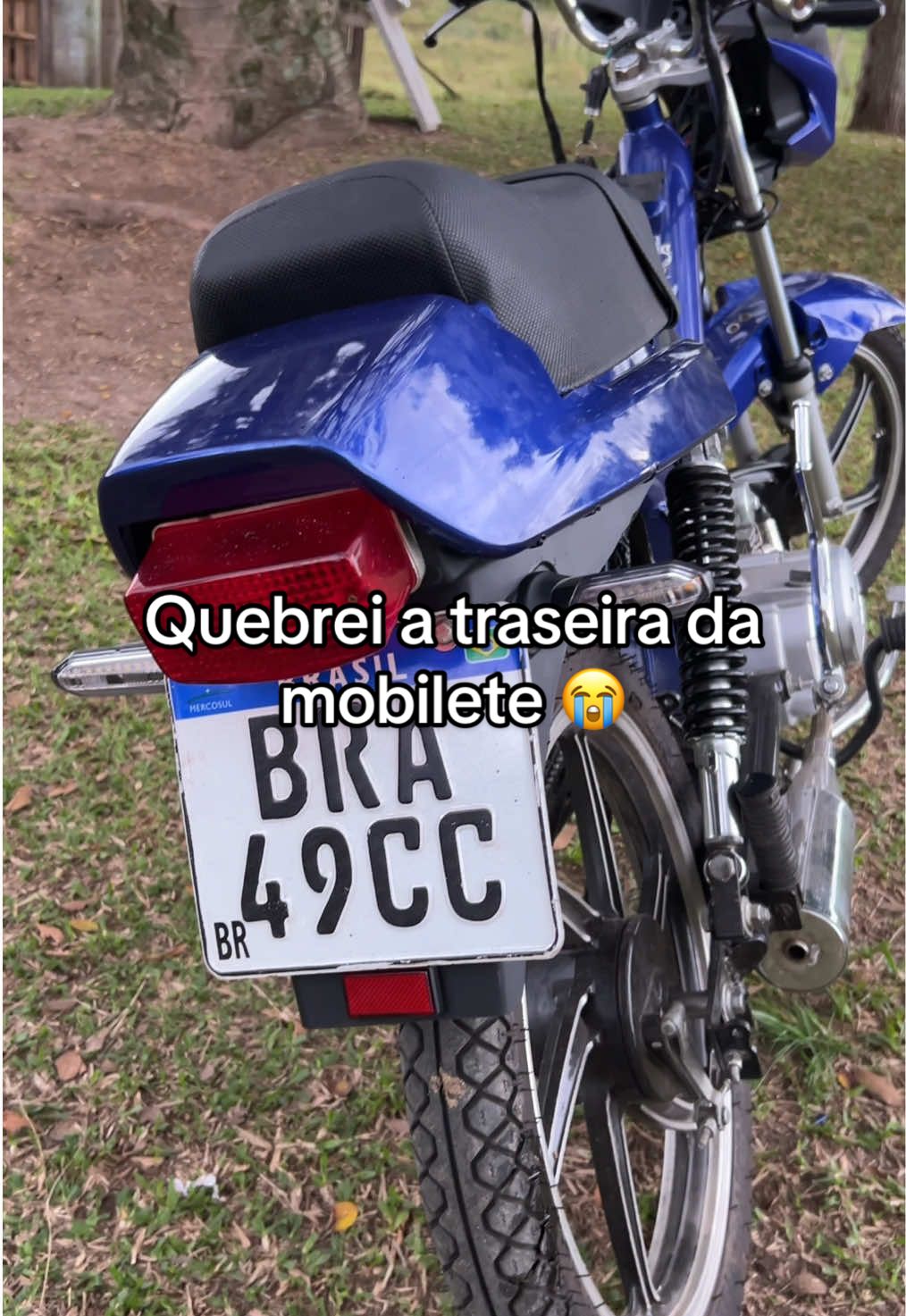 Quebrei a traseira da minha mobilete 😭 #victormatheus🔥 #mobi #traseira #today 