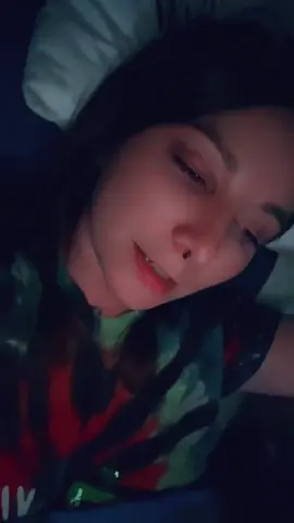 Stop posting those thirst traps if u don’t want me in your DMs … just saying 🤷🏻‍♀️ #lesbiansoftiktok #prettygirlsoftiktok #fyp 