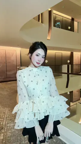 Áo tiểu thư siêu hót hòn họt đây ạ