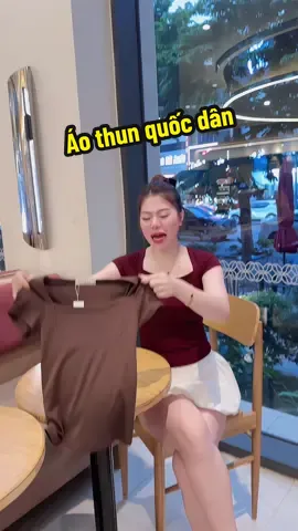 Ai cũng có vài cái trong tủ đồ thôi , dễ mặc dễ phối