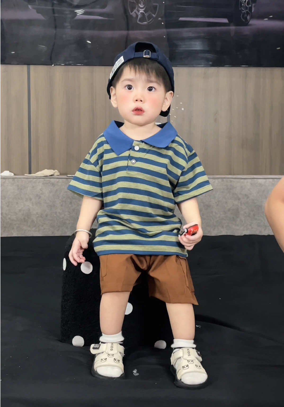 Set polo kẻ cho bé đi học , đi chơi quá là đẹp lunn ạ , quần kaki đứng from , áo chất thun co giãn thấm hút mồ hôi bé chơi đùa thoải mái 😋#giadinhbap🌽 #dohechobe #dobochobeyeu #aopolochobe 