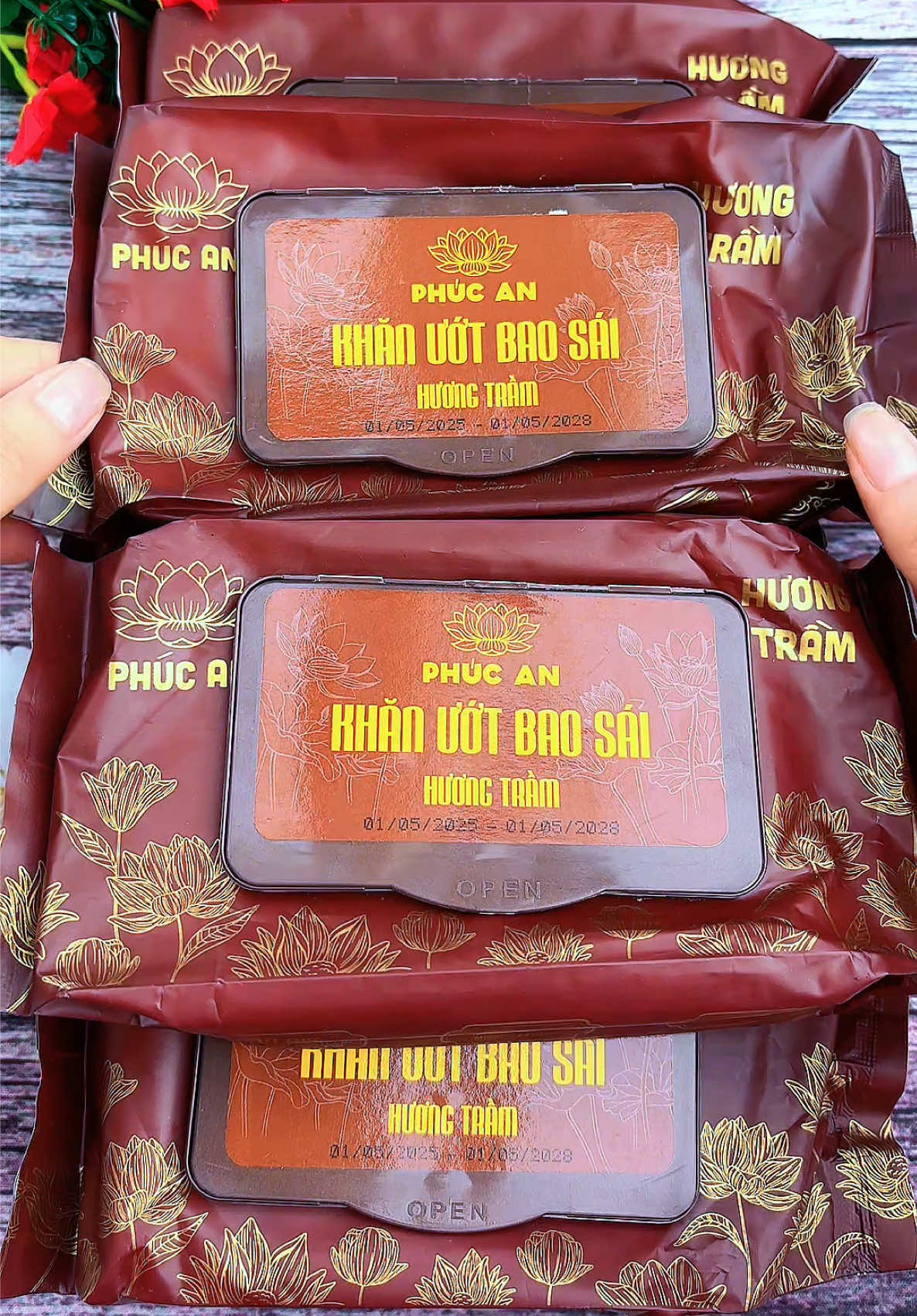 Combo 5 gói khăn ướt Bao Sái Lau Bàn Thờ Phúc An chỉ 85K miễn ship #khanuot #khanuotkhongmui #khanuotlaubantho #huongtram #thanhtinh #tailoc #tailocmayman #tailocthinhvuong 